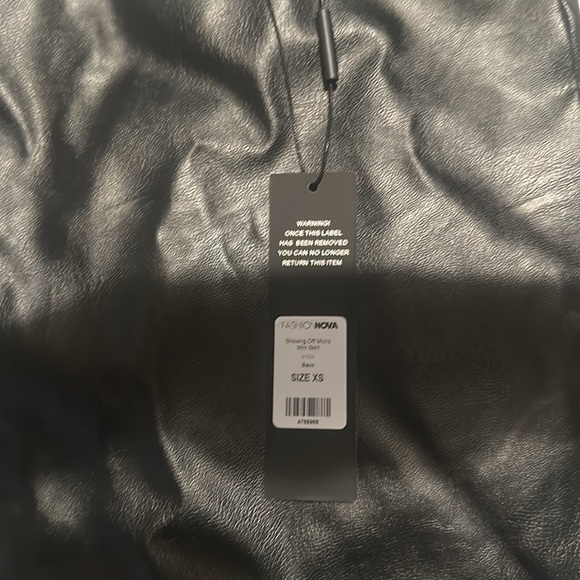 Leather Mini Skirt Fashion Nova - Picture 4 of 4